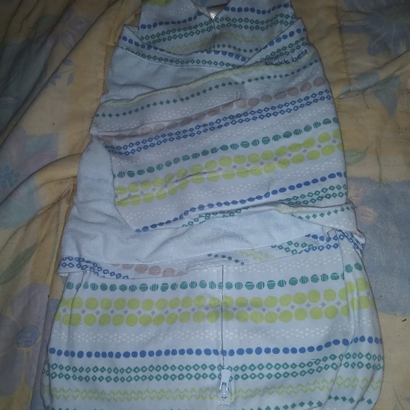 Infant swaddler - Picture 1 of 3